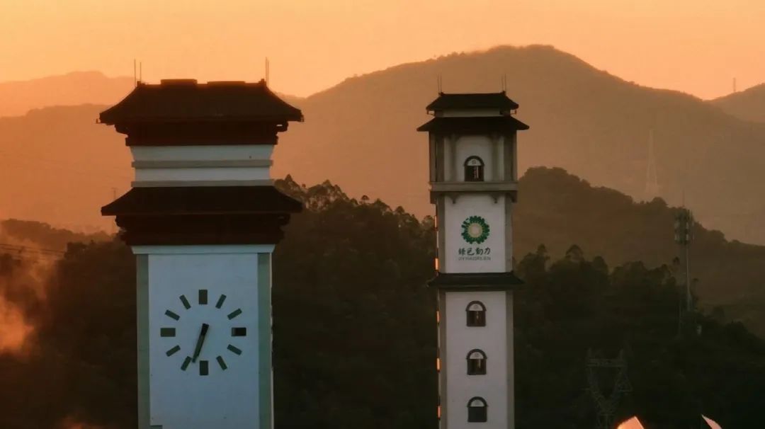 W66最给力的老牌娱乐品牌故事《W66最给力的老牌娱乐十二时间 · 只为优美生涯坚守》