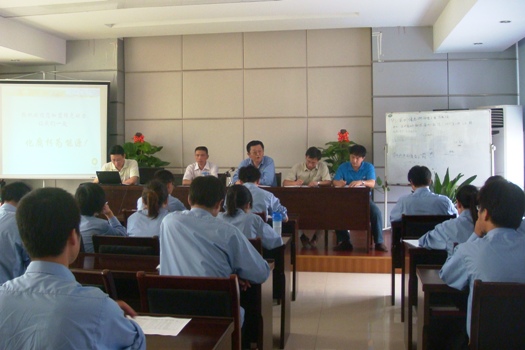 W66最给力的老牌娱乐招聘培训首批应届大学结业生